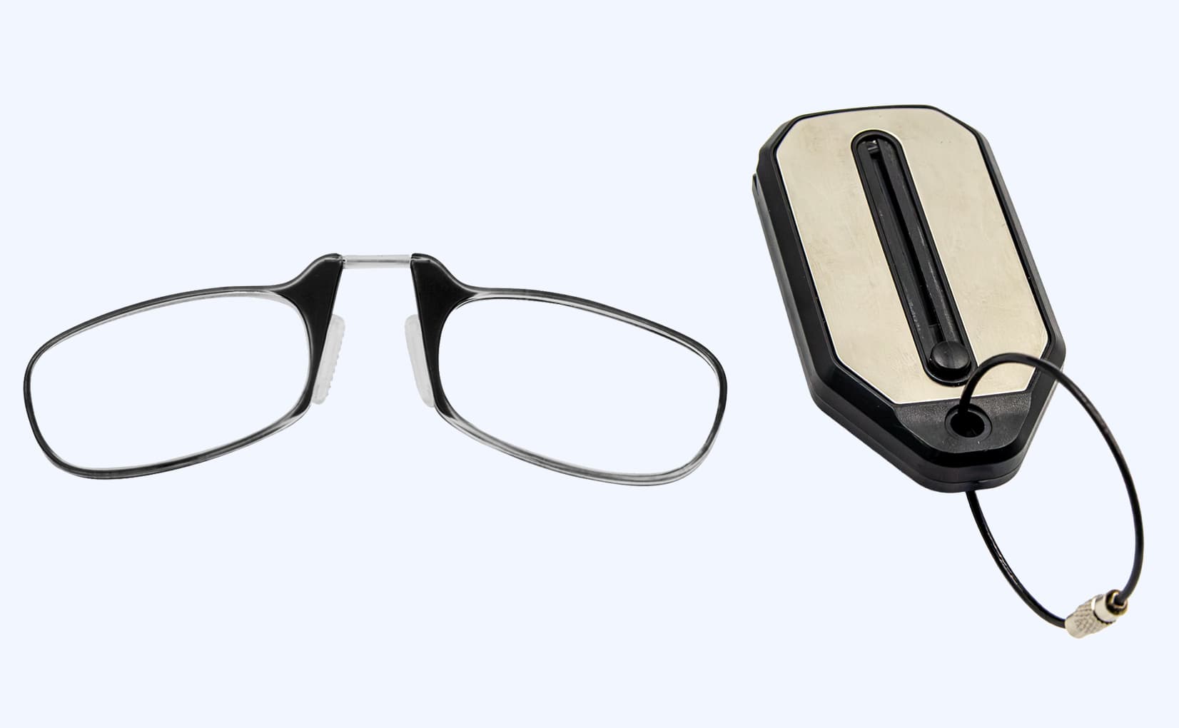 Lentes Pocket junto al estuche de llavero